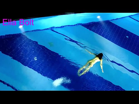 ❤️ No puc parar de mirar-la, jove rossa presa nedant nua a la piscina del complex ELLA BOLT ❤❌ Porno casolà al ca.cutebento.top ❌